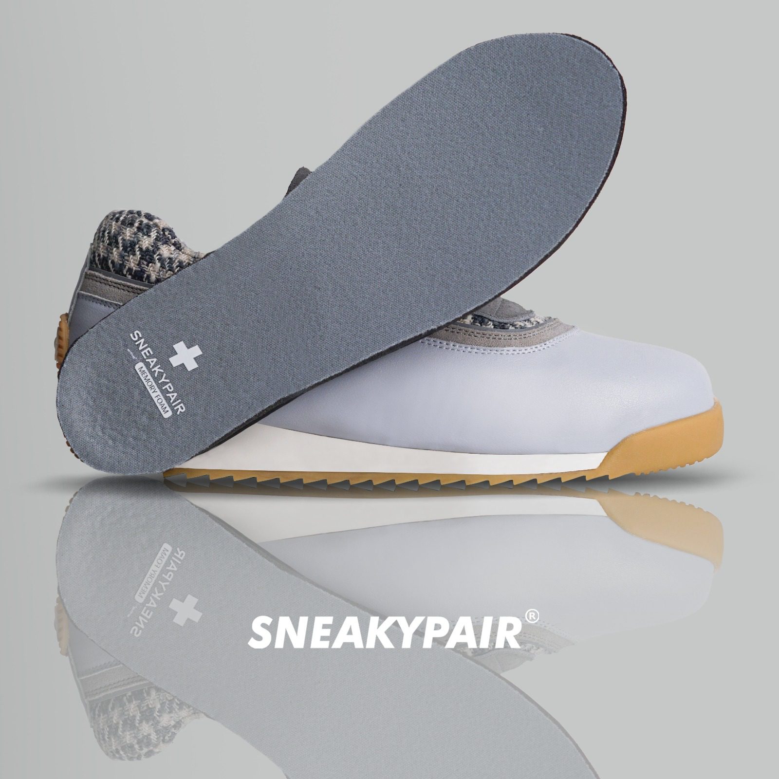 Dash Unchained Neptune Blue sneakers suede woven wanita Sneakypair – galeri 2